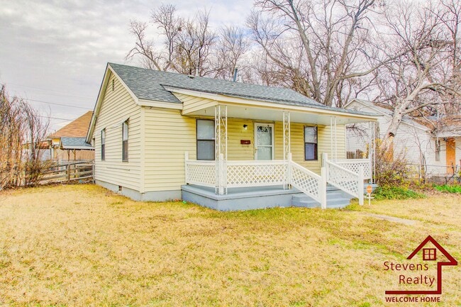 815 SW H Ave in Lawton, OK - Foto de edificio - Building Photo