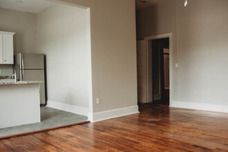 529 Washington E St, Unit Apt G in Walterboro, SC - Foto de edificio - Building Photo