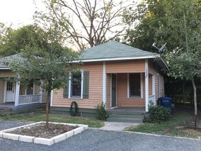 Tobin Hill Cottages in San Antonio, TX - Building Photo - Building Photo