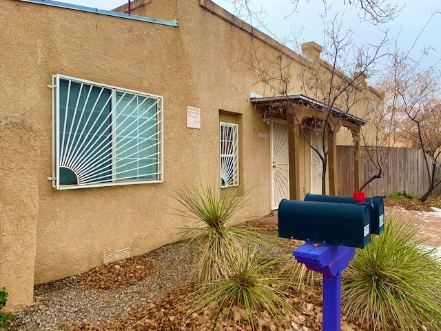 228 16th St NW in Albuquerque, NM - Building Photo