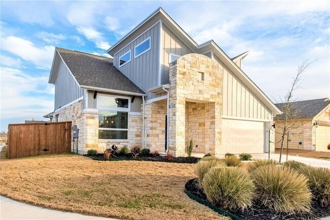 5501 Bonneville Bend in Austin, TX - Building Photo - Building Photo