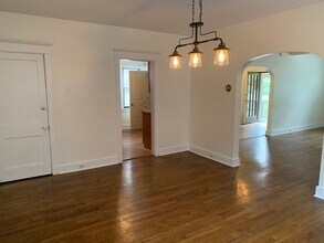 6401 Bartlett St, Unit 6401 Bartlett in Pittsburgh, PA - Building Photo - Building Photo