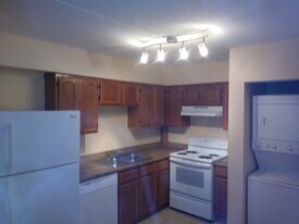 6195 NW 186th St, Unit 101