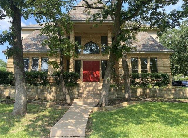 202 Pebble Beach Dr in Trophy Club, TX - Building Photo