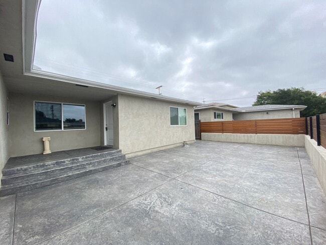 5756 Mary Ln Dr in San Diego, CA - Building Photo - Building Photo