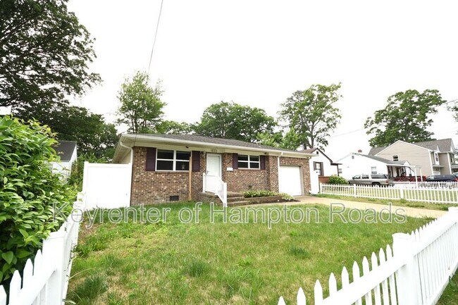 823 Brentwood Dr in Norfolk, VA - Building Photo - Building Photo