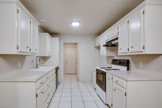 3113 99th St in Lubbock, TX - Building Photo - Building Photo