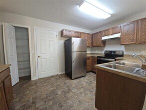219 Glowing Peace Ln in Orlando, FL - Building Photo - Building Photo