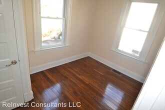 987 Cleveland Ave in Cincinnati, OH - Building Photo - Building Photo