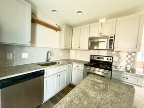 204 Harbor Haven Dr in Apex, NC - Building Photo - Building Photo