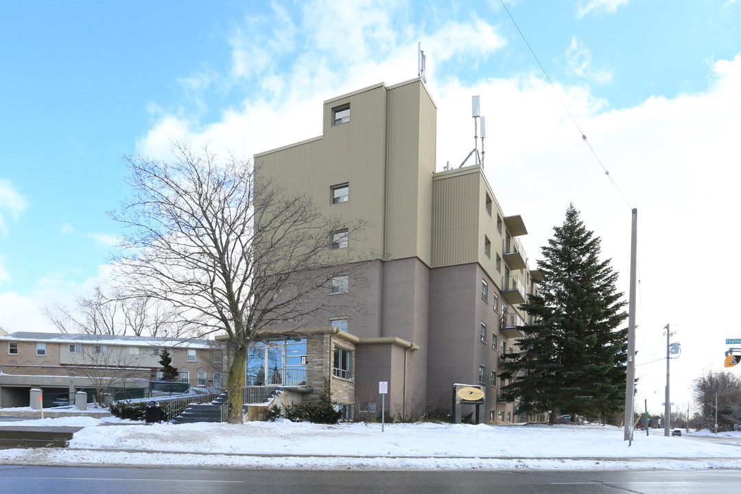 283 Fairway Rd N in Kitchener, ON - Building Photo