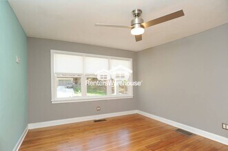 1704 Belle Isle Cir NE in Atlanta, GA - Foto de edificio - Building Photo