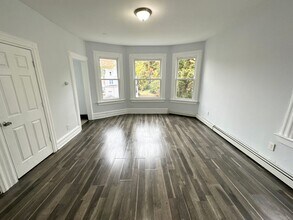 44 Chestnut St in East Orange, NJ - Building Photo - Building Photo