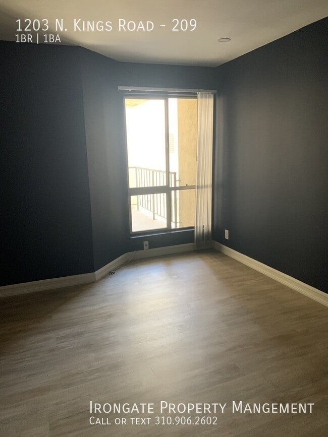 1203 Kings Rd in West Hollywood, CA - Building Photo - Building Photo