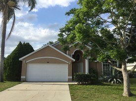 2609 Meadow Oaks Loop in Clermont, FL - Building Photo