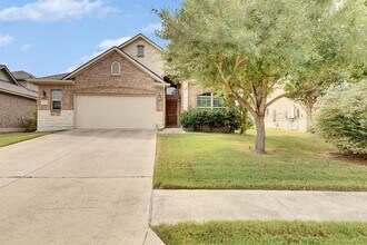 3215 Honey Peach Way in Pflugerville, TX - Building Photo - Building Photo