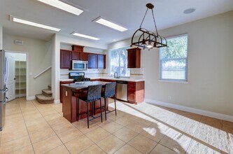 1723 N Mont Blanc Ln in Clovis, CA - Building Photo - Building Photo