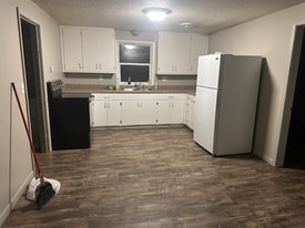 220 W 6th Ave in Milbank, SD - Building Photo