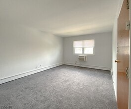 76 Frederick St in Belleville, NJ - Building Photo - Building Photo