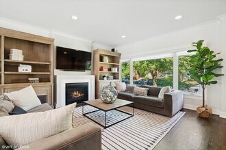 6324 N Keeler Ave in Chicago, IL - Building Photo - Building Photo
