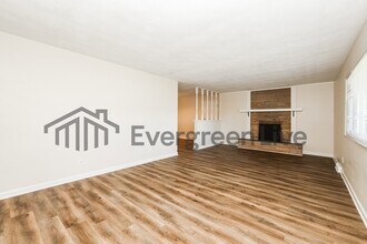 120 Hilltop Dr in Dayton, OH - Building Photo - Building Photo