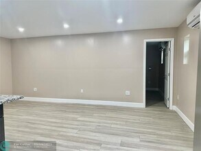 1650 SW 117th Ave in Davie, FL - Building Photo - Building Photo