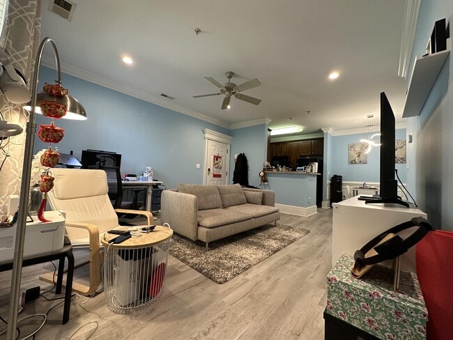 property at 422 Waterford Lake Dr