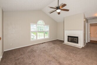 577 Paradise Cir in Douglasville, GA - Building Photo - Building Photo