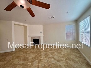 7440 Freeport Cir in Fontana, CA - Building Photo - Building Photo