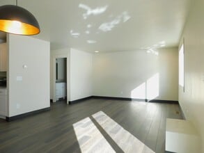 785 Lake Francis Dr in Kalispell, MT - Building Photo - Building Photo