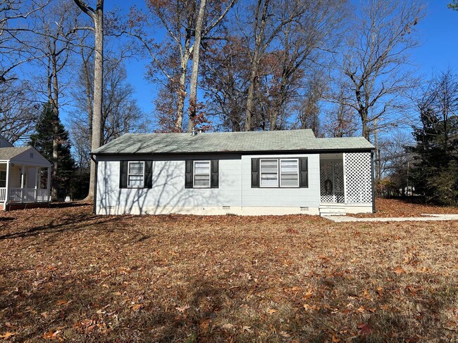 2300 Albright Dr in Greensboro, NC - Building Photo - Building Photo