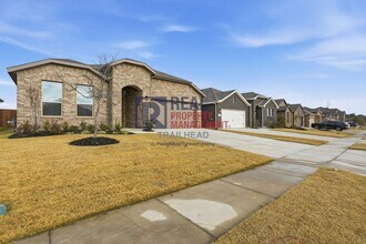 1916 Jackson St in Cleburne, TX - Building Photo - Building Photo