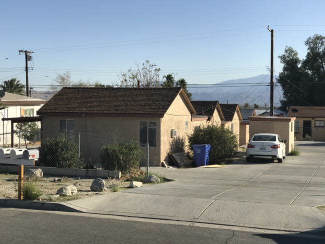 5 Units Apartments in Desert Hot Springs, CA - Building Photo - Building Photo