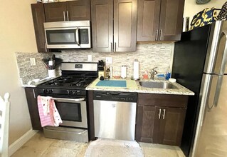 1997 Commonwealth Ave, Unit 20 in Boston, MA - Foto de edificio - Building Photo