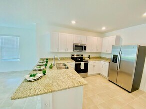 4799 Guinep Ln in Kissimmee, FL - Building Photo - Building Photo