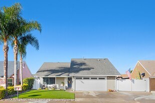 10030 Los Ranchitos Rd in Lakeside, CA - Building Photo