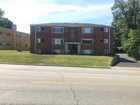 4801 Madison Rd in Cincinnati, OH - Building Photo