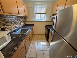 12 N Taylor Ave in Norwalk, CT - Building Photo - Building Photo