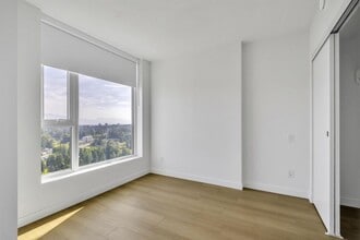 13725 George Jct in Surrey, BC - Building Photo - Building Photo