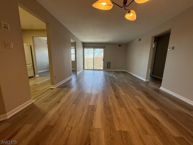 97 Crestview Ln in Mount Arlington, NJ - Building Photo - Building Photo