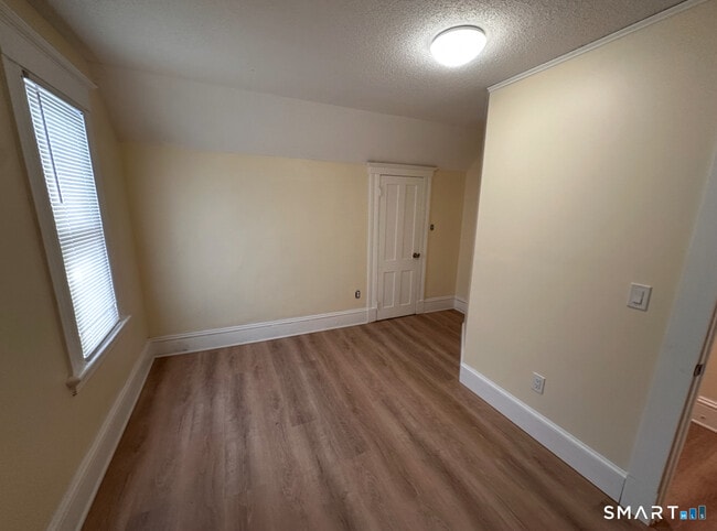 149 Glen St in New Britain, CT - Building Photo - Building Photo