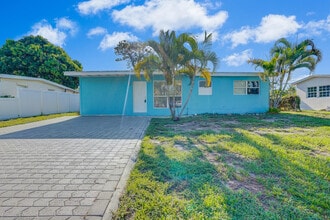 1828 Maypop Rd in West Palm Beach, FL - Building Photo - Building Photo
