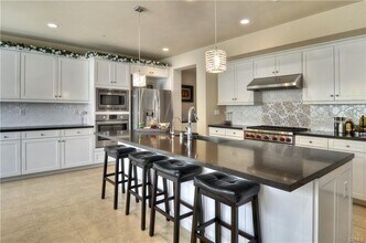 113 Briar Rose in Irvine, CA - Building Photo - Building Photo