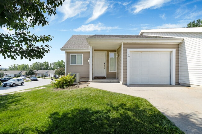 property at 1401 Sundance Dr