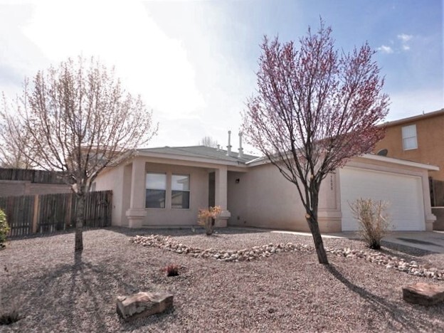 5000 Shadow Rock Rd NW in Albuquerque, NM - Building Photo