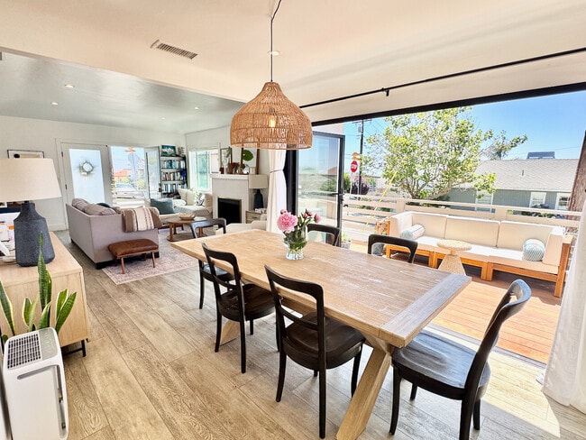1001 8th Pl in Hermosa Beach, CA - Building Photo - Building Photo