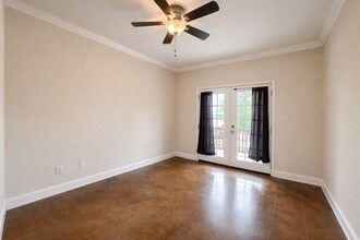 21425 Patton Ave in Lago Vista, TX - Building Photo - Building Photo