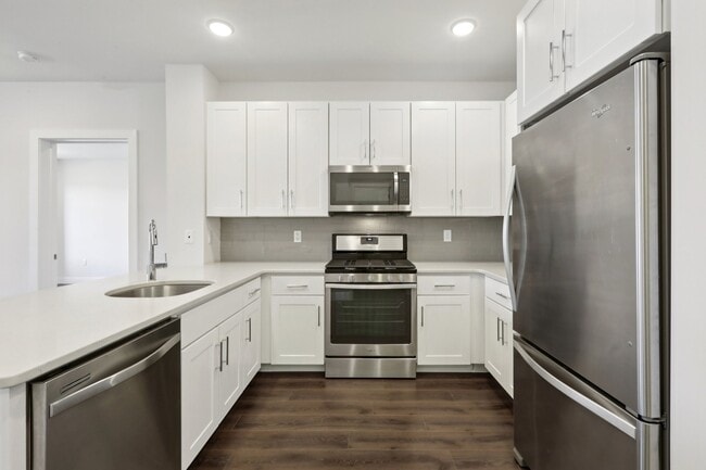 Waldwick Station in Waldwick, NJ - Building Photo - Building Photo