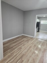 5047 Diamond St in Philadelphia, PA - Building Photo - Building Photo