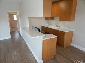 402 Nashville Ave-Unit -8 in Huntington Beach, CA - Building Photo - Building Photo